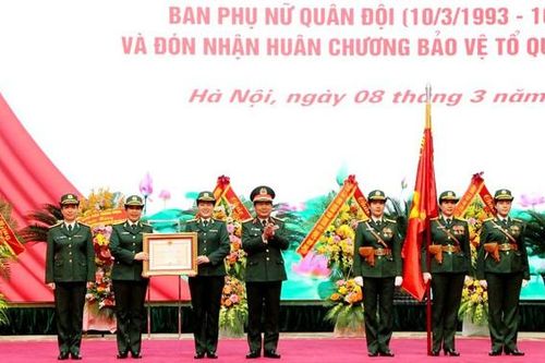 Ban Phụ nữ Quân đội kỷ niệm 30 năm Ngày truyền thống, đón nhận Huân chương Bảo vệ Tổ quốc hạng Nhì