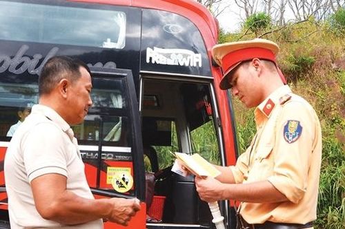 Đi qua cửa ngõ K'rông Pha...