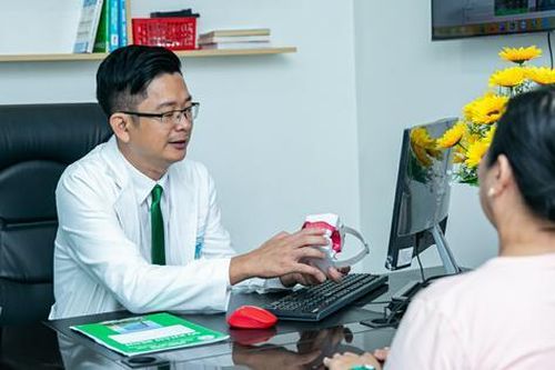 Chăm sóc răng hàm mặt – món quà ý nghĩa cho sức khỏe người lớn tuổi