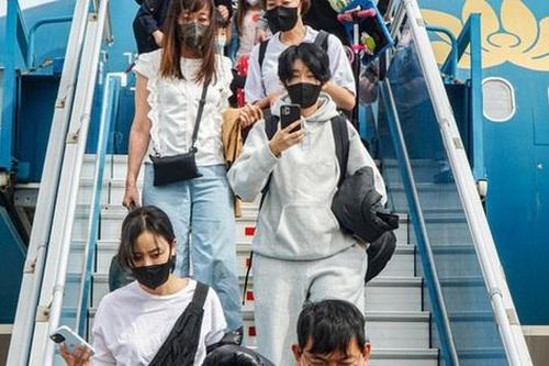 Từ 15/3: Trung Quốc thí điểm mở cửa du lịch theo đoàn vào Việt Nam
