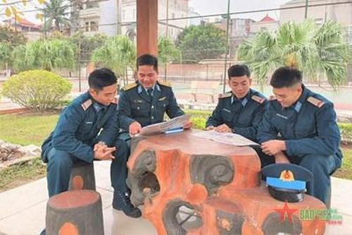 Vượt lên hoàn cảnh, giành thành tích cao