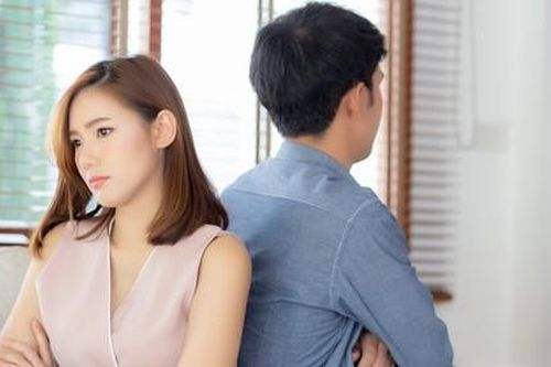 Chồng chuyển 120 triệu cho người yêu cũ