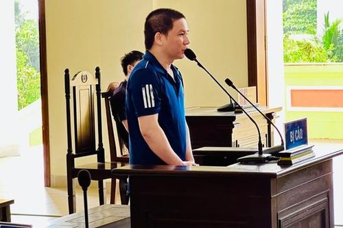 Hàng loạt người muốn đi du học bị lừa tiền