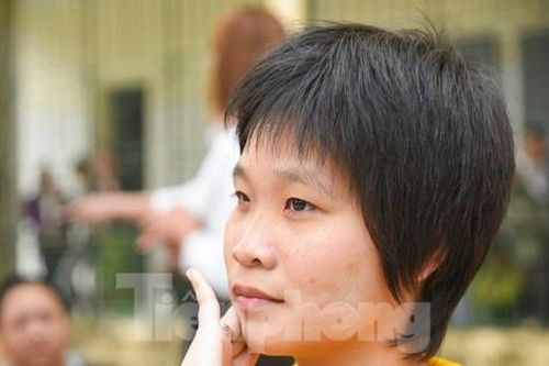 Tiếng hát lạc quan từ trại tâm thần của cô gái trẻ và mong ước được về bên mẹ