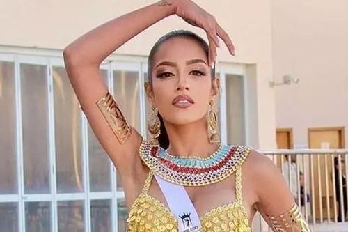 Người đẹp bị ông Nawat phế truất giành ngôi Á hậu