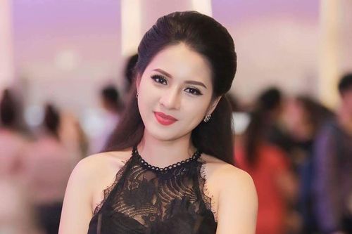 Vẻ ngoài tươi trẻ và quyến rũ của Thái Nhã Vân ở tuổi 35