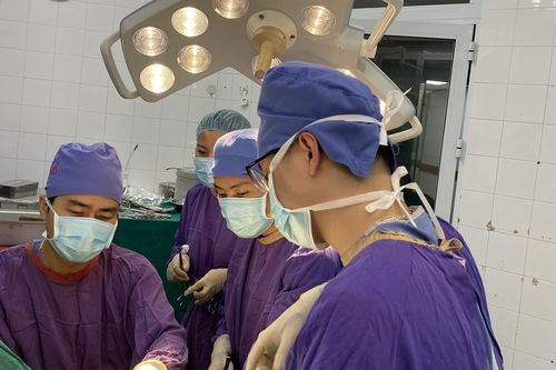 Vui buồn giây phút sinh tử của người làm mẹ
