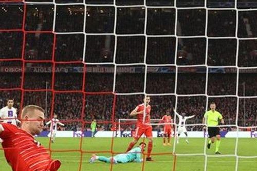 De Ligt có 'pha phá bóng hay nhất từ trước đến nay'