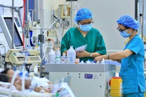 Liên tiếp nhiều Sở Y tế 'cấm cửa' bác sĩ, liệu có giải pháp tốt hơn?