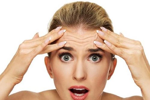 Cách hạn chế tình trạng da chảy xệ sau tuổi 40