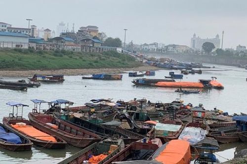 Vì sao dừng hoạt động phương tiện thủy từ bến Ka Long đến bến Đông Hưng Trung Quốc?