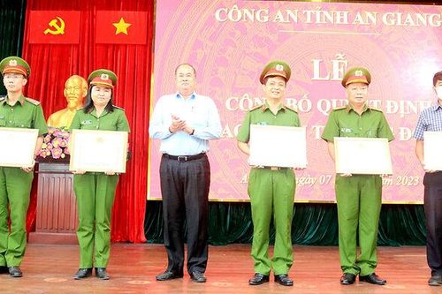Phát huy vai trò quần chúng nhân dân trong tố giác tội phạm