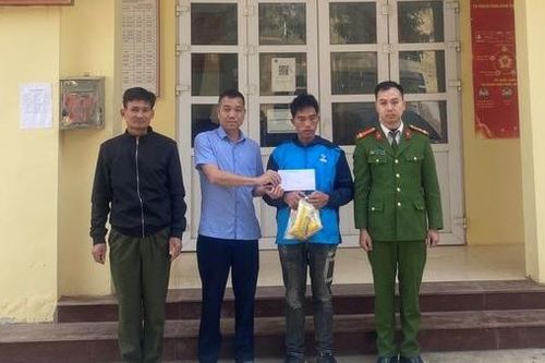 Hình ảnh đẹp cứu người trong lúc hoạn nạn