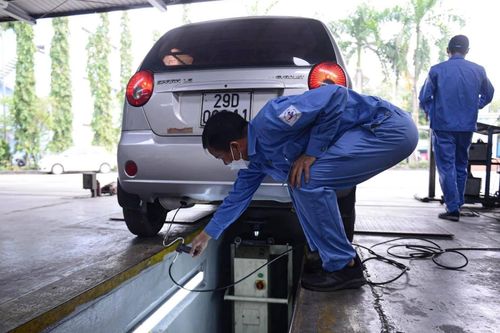 Mở lại 2 trung tâm đăng kiểm ở Hà Nội từ 10/3
