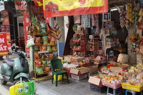 Chủ tịch TP Hà Nội yêu cầu công khai thông tin các Chủ tịch quận, huyện để xảy ra lấn chiếm vỉa hè