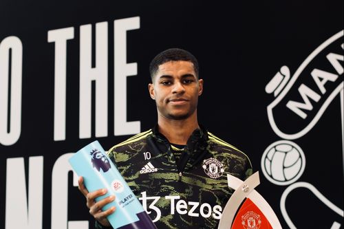 Rashford đi vào lịch sử Premier League