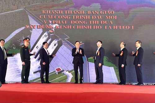 Phó Thủ tướng Chính phủ Trần Lưu Quang dự Lễ khánh thành công trình hồ thủy lợi Ea H'leo 1