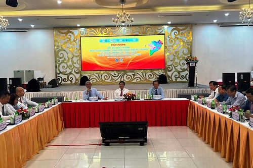 Kết nối giao thương giữa Thành phố Hồ Chí Minh và vùng đồng bằng sông Cửu Long