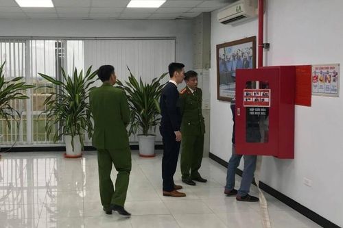 Chớ đùa với lửa!