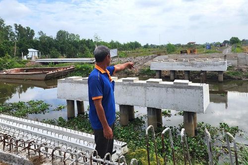 Vụ xây cầu quá thấp, dân lo ghe, tàu không thể lưu thông: Cầu được xây đúng thiết kế, quy mô