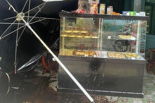 Vụ tạt chất bẩn vào tiệm bánh ở Tiền Giang: 5 đối tượng bị công an mời làm việc