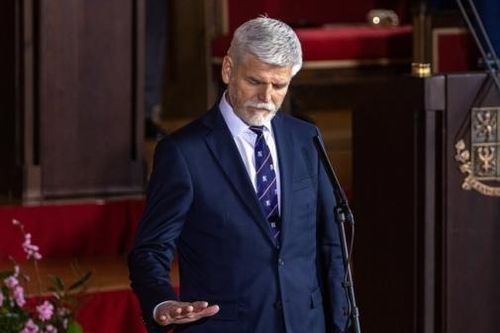 Tổng thống mới của Czech tuyên thệ, sẽ 'tăng thân' với EU và NATO