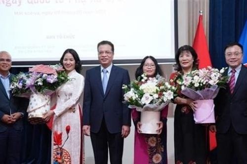 Phụ nữ Việt xây dựng khối đại đoàn kết ở xứ sở bạch dương