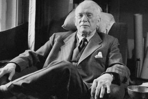 'Con người và biểu tượng': Di sản cuối cùng của nhà tâm lý học hàng đầu Carl Gustav Jung
