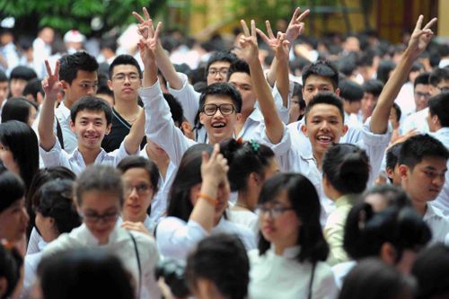 Chỉ tiêu trong 'chuyến tàu vét' lớp 10 hệ cận chuyên trong trường chuyên