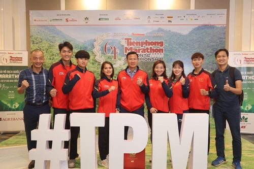 Dàn tuyển thủ điền kinh dự giải chạy lâu đời nhất Việt Nam