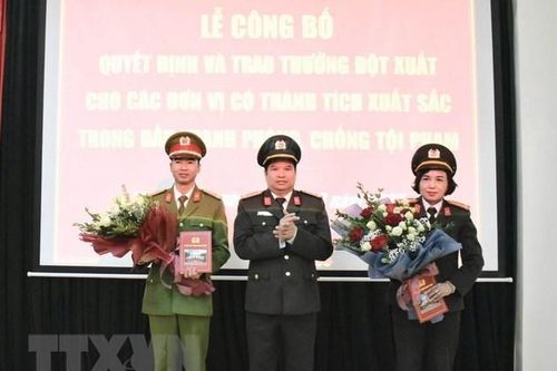 Ninh Bình: Trao thưởng đột xuất cho đơn vị xuất sắc trong chống ma túy