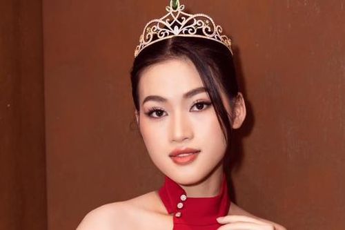 Minh Thư bật khóc khi bị chỉ trích không xứng đáng với danh hiệu Á hậu