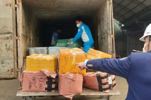 Hà Nội tiêu hủy 15 tấn hàng không rõ nguồn gốc trị giá 8,4 tỷ đồng