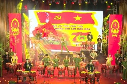 Tổ chức liên hoan nghệ thuật '75 năm khắc ghi lời Bác'