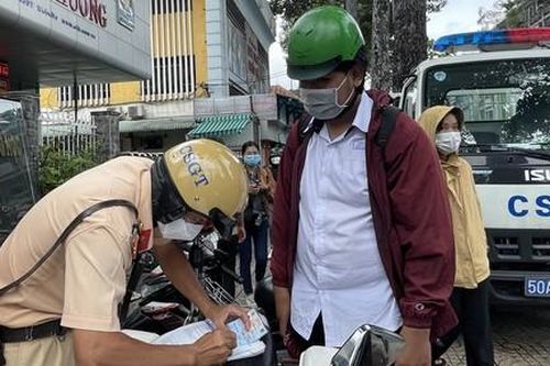 Cảnh báo gia tăng tình trạng học sinh vi phạm Luật Giao thông đường bộ