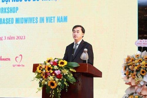 Cô đỡ thôn bản nâng cao chất lượng chăm sóc sức khỏe bà mẹ trẻ em vùng núi