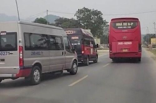 Khởi tố đối tượng tạt đầu xe Mercesdes, gây rối trật tự công cộng