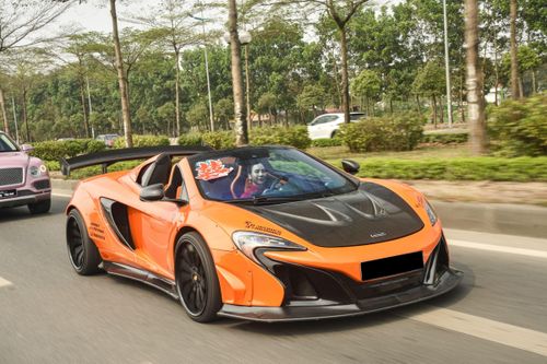Đám cưới quy tụ dàn siêu xe trăm tỷ tại Hà Nội