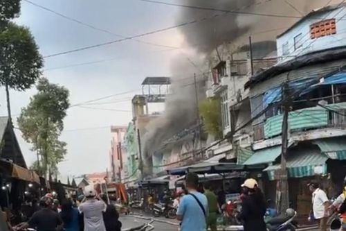 Đồng Tháp: Nghi nổ xe máy, cháy cửa hàng ở chợ Sa Đéc