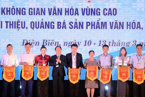 Sôi nổi các hoạt động trong Lễ hội Hoa Ban Điện Biên 2023