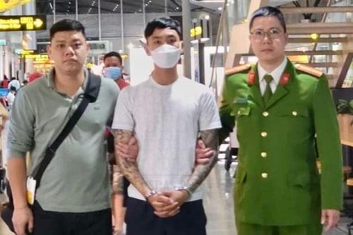 Bắt đối tượng truy nã nguy hiểm núp bóng nhân viên giao hàng