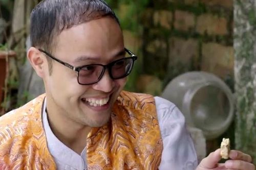 Trích đoạn hài hước gây 'bão' mạng của đôi Tú - Tố 'Dưới bóng cây hạnh phúc'