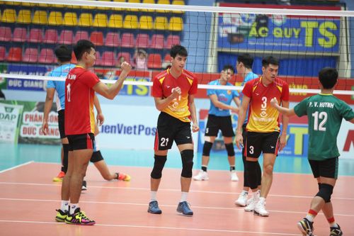 Nam Ninh Bình Lienvietpostbank chiến thắng trong trận đầu ra quân