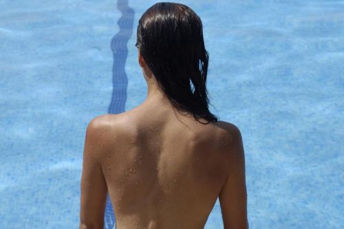 Thủ đô Berlin sẽ cho phép phụ nữ để ngực trần tại bể bơi công cộng