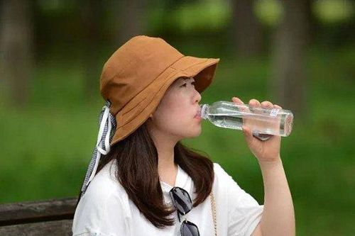 Bí quyết trường thọ hóa ra rất đơn giản với '1 nhạt, 2 chăm, 3 tốt, 4 không'