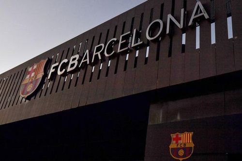 Barcelona tiếp tục đối mặt với cáo buộc tham nhũng