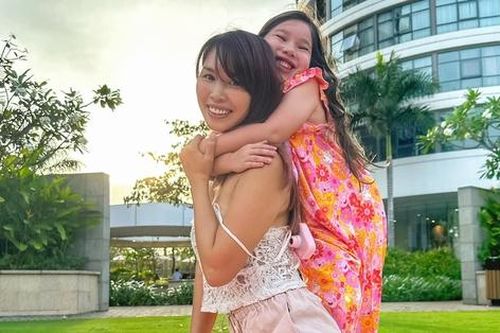 Con gái hỏi về cái chết, siêu mẫu Hà Anh có câu trả lời nhận được nhiều lời khen