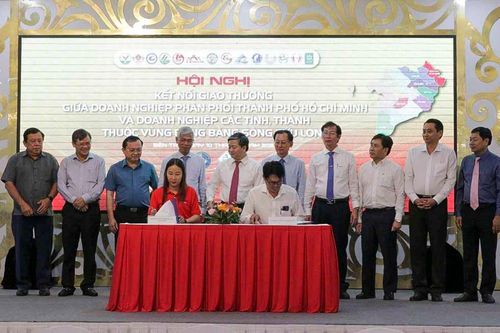Central Retail ký hợp đồng đẩy mạnh tiêu thụ đặc sản Đồng bằng sông Cửu Long