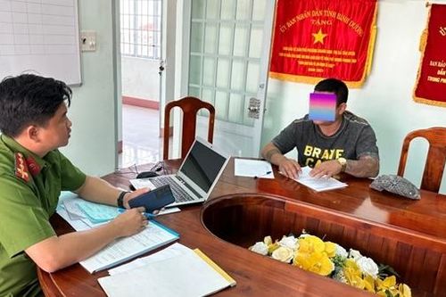 Truy tìm đối tượng đăng clip sai sự thật về 'Công an đánh người bầu'
