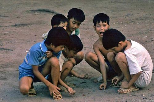 Tuổi thơ phố thị